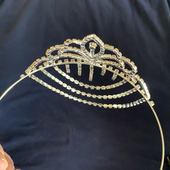 RHINESTONE TIARA - Picture 5 of 9